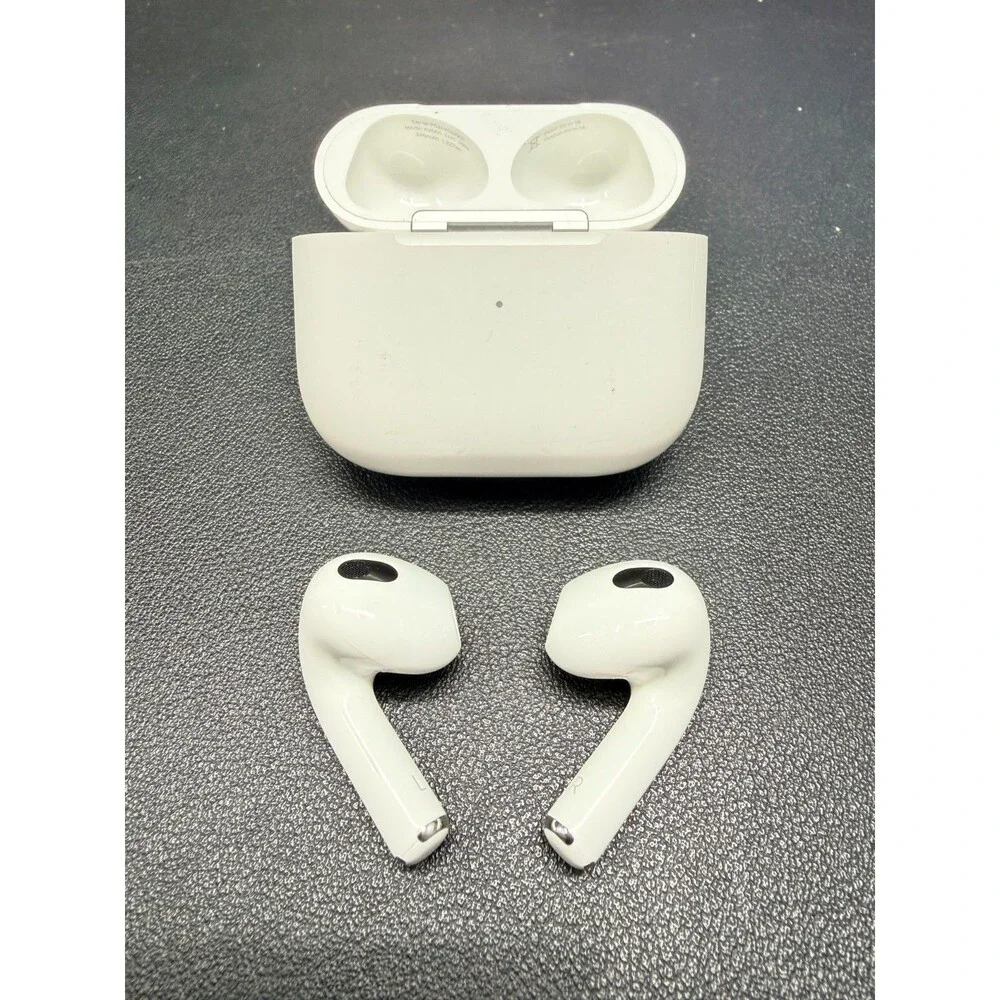 Apple AirPods 3rd Gen. with Magsafe Charging Case A2566 A2564 A2565 OEM Apple